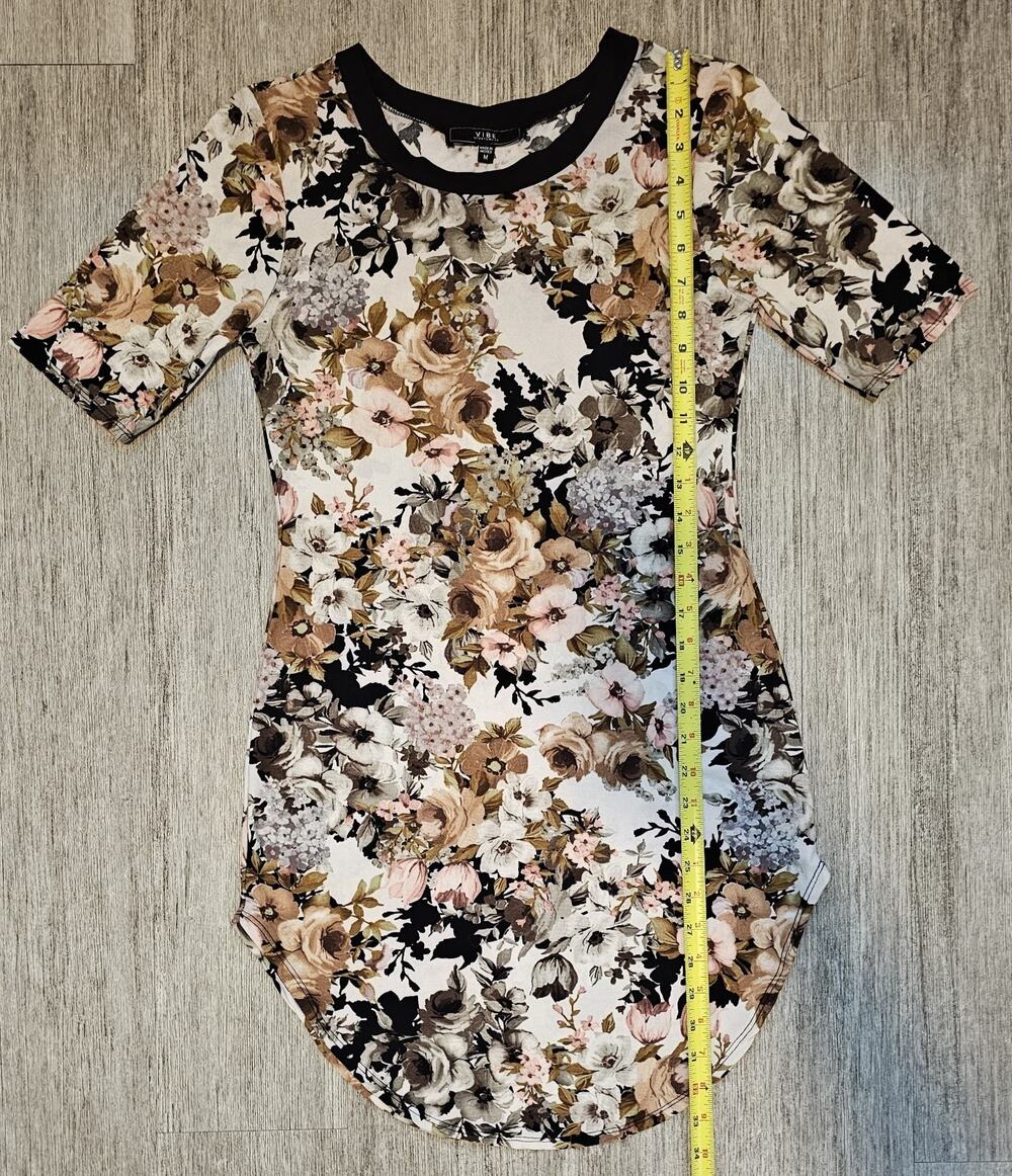 VIBE Sportswear Women's Floral Tunic Top Size M Short Sleeve Stretch Boho